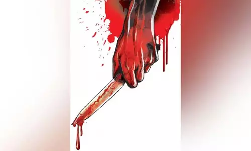 Tamil Nadu: चेन्नई में बस स्टैंड पर एक व्यक्ति ने अपनी पत्नी की चाकू घोंपकर हत्या कर दी