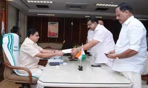 Kerala :  पी वी अनवर ने नीलांबुर विधायक पद से इस्तीफा दिया