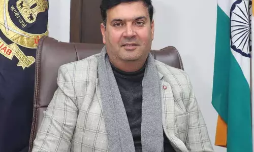 स्मार्ट सिटी परियोजनाओं के ठप होने से AAP के मेयर को बड़ी चुनौतियों का सामना करना पड़ रहा स्मार्ट सिटी परियोजनाओं के ठप होने से AAP के मेयर को बड़ी चुनौतियों का सामना करना पड़ रहा