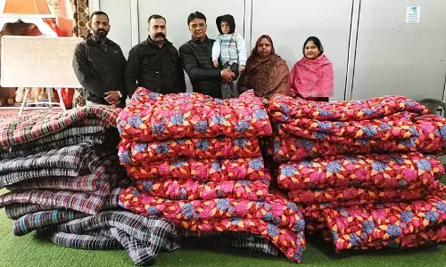 Lohri पर समर्थ वृद्धाश्रम के लोगों को उपहारों की बाढ़, खुशियां आईं