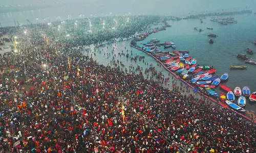 महाकुंभ 2025 में हेलीकॉप्टर से यात्रा का आनंद सिर्फ 1,296 रुपये में; 5,250 प्रसिद्ध कलाकार दिखाएंगे प्रस्तुति