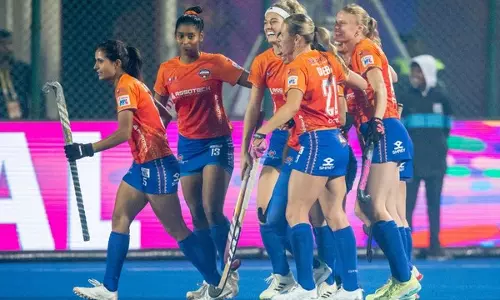 Women HIL: ओडिशा वॉरियर्स ने उद्घाटन मैच में दिल्ली एसजी पाइपर्स को 4-0 से हराया Women HIL: ओडिशा वॉरियर्स ने उद्घाटन मैच में दिल्ली एसजी पाइपर्स को 4-0 से हराया