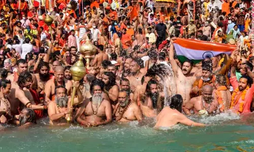 Assam में महाकुंभ में ठंड से श्रद्धालु की मौत Assam में महाकुंभ में ठंड से श्रद्धालु की मौत