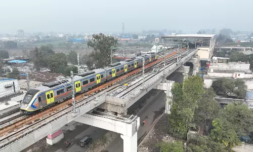 Meerut: एनसीआरटीसी ने मेट्रो का ट्रायल शुरू किया Meerut: एनसीआरटीसी ने मेट्रो का ट्रायल शुरू किया