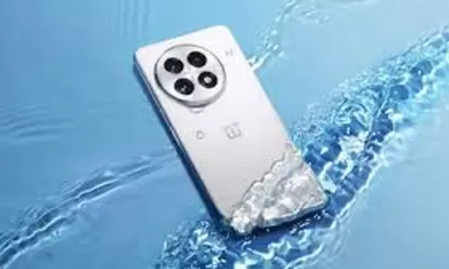80W फास्ट चार्जिंग से लैस OnePlus 13R की सेल हुई शुरू, हजारों का डिस्काउंट 80W फास्ट चार्जिंग से लैस OnePlus 13R की सेल हुई शुरू, हजारों का डिस्काउंट