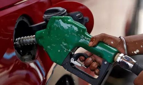 Kerala भर में पेट्रोल पंप दोपहर तक बंद