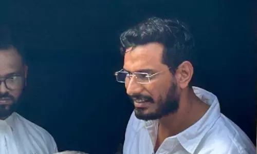 MLA देवेंद्र यादव को आज भी नहीं मिली राहत, 14 दिनों की न्यायिक रिमांड में फिर जेल दाखिल MLA देवेंद्र यादव को आज भी नहीं मिली राहत, 14 दिनों की न्यायिक रिमांड में फिर जेल दाखिल
