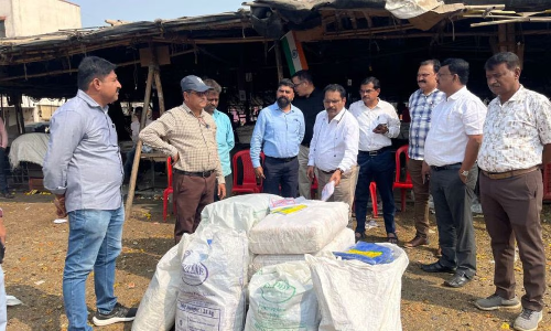 कल्याण: कृषि उपज मंडी समिति में 500 कि.ग्रा. प्रतिबंधित प्लास्टिक बैग जब्त