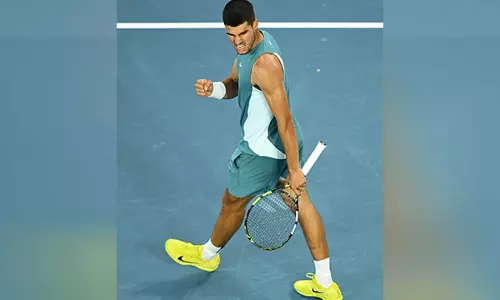 Australian Open: अल्काराज़ ने पहले दौर की जीत के साथ करियर ग्रैंड स्लैम के मिशन की शुरुआत की Australian Open: अल्काराज़ ने पहले दौर की जीत के साथ करियर ग्रैंड स्लैम के मिशन की शुरुआत की