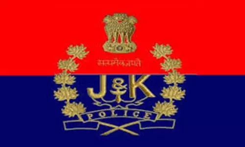 Kashmir में पुलिस ने 8 ड्रग तस्करों को किया गिरफ्तार