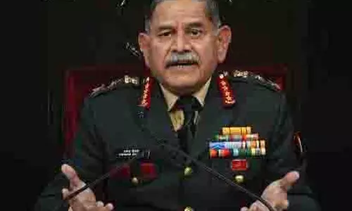 सेना महिलाओं को सामान्य सैनिकों के रूप में भर्ती करने के लिए कानून में बदलाव करेगी : Army Chief Dwivedi सेना महिलाओं को सामान्य सैनिकों के रूप में भर्ती करने के लिए कानून में बदलाव करेगी : Army Chief Dwivedi