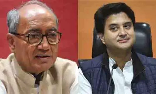 MP दिग्विजय सिंह ने हालिया टिप्पणियों को दरकिनार कर कहा- ज्योतिरादित्य सिंधिया महज एक बच्चा है MP दिग्विजय सिंह ने हालिया टिप्पणियों को दरकिनार कर कहा- ज्योतिरादित्य सिंधिया महज एक बच्चा है