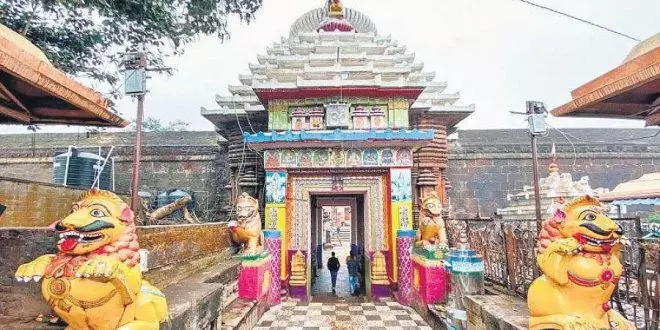 Odisha: लिंगराज मंदिर में सेवक समूहों के बीच विवाद के कारण अनुष्ठान स्थगित