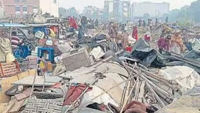 NCR Ghaziabad: बुलडोजर की कार्रवाई में 1.5 हजार स्थाई और अस्थाई झुग्गियां हटाई गईं