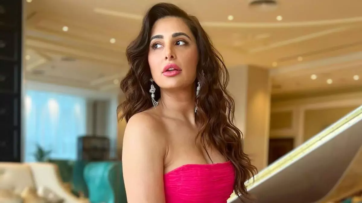 Nargis Fakhri ने आइटम सॉन्ग करने को मुश्किल बताते हुए कहा