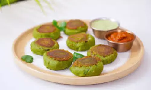 Mutter Ke Kebab: मटर के कबाब और स्टार्टर सभी को पसंद आते हैं, जानें घर पर बनाने का तरीका Mutter Ke Kebab: मटर के कबाब और स्टार्टर सभी को पसंद आते हैं, जानें घर पर बनाने का तरीका