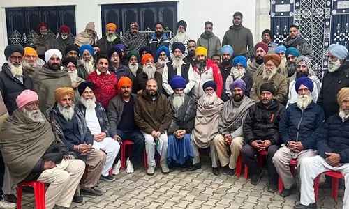 Punjab: करतारपुर की पांच पंचायतों ने कील तस्करों से मिलाया हाथ Punjab: करतारपुर की पांच पंचायतों ने कील तस्करों से मिलाया हाथ