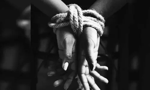 लड़की दिखाने के नाम पर जो किया वह चौंका देगा...पुलिस ने तीनों को बचा लिया, लेकिन... लड़की दिखाने के नाम पर जो किया वह चौंका देगा...पुलिस ने तीनों को बचा लिया, लेकिन...
