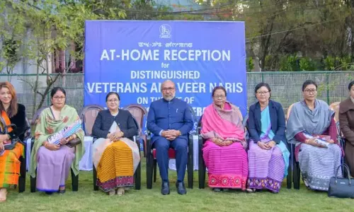 CM: मणिपुर के युद्ध दिग्गजों और वीर नारियों की सराहना की CM: मणिपुर के युद्ध दिग्गजों और वीर नारियों की सराहना की