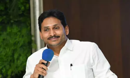 Andhra: राप्टाडु वाईएसआरसीपी में अंदरूनी कलह से नेतृत्व संकट गहरा गया Andhra: राप्टाडु वाईएसआरसीपी में अंदरूनी कलह से नेतृत्व संकट गहरा गया