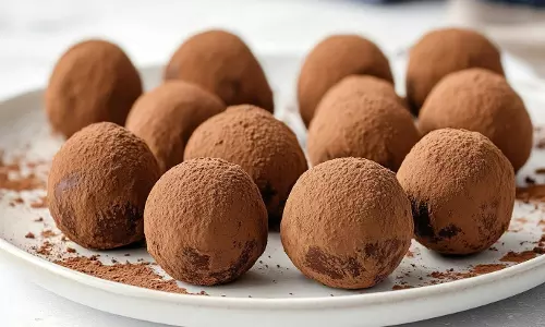 Vegan चॉकलेट और नारंगी ट्रफ़ल्स रेसिपी