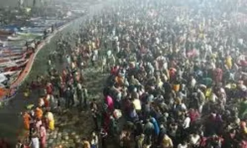 MP News:    तीर्थ नगरी  में उमड़ा श्रद्धालुओं का सैलाब, लगाई आस्था की डुबकी