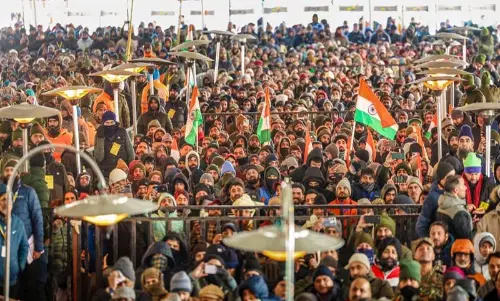 Jammu: ज़ेड-मोड़ सुरंग से स्थानीय लोगों में खुशी, कहा- इससे पर्यटन को बढ़ावा मिलेगा Jammu: ज़ेड-मोड़ सुरंग से स्थानीय लोगों में खुशी, कहा- इससे पर्यटन को बढ़ावा मिलेगा
