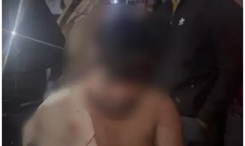 छात्र पर ढाया जुल्म, रेलवे लाइन के किनारे किया नग्न, पत्थरों की बौछार कर दी