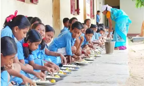 Odisha: छात्रों के पोषण सेवन में सुधार के लिए मध्याह्न भोजन योजना में दूध को शामिल किया जाएगा