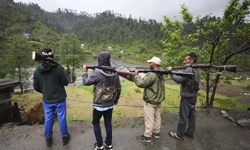 सेना जम्मू के सीमावर्ती गांवों में VDG सदस्यों को प्रशिक्षण दे