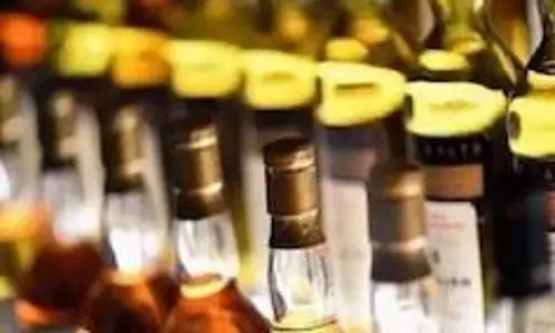 Bihar News: 80 लाख रूपये मूल्य की विदेशी शराब को पुलिस ने किया जब्त Bihar News: 80 लाख रूपये मूल्य की विदेशी शराब को पुलिस ने किया जब्त
