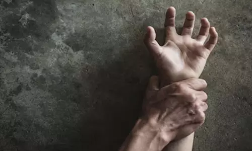 बिस्किट का लालच देकर रेप, 20 साल का युवक गिरफ्तार
