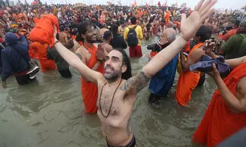 मकर संक्रांति पर MahaKumbh में भारी भीड़ उमड़ी, विदेशी श्रद्धालुओं ने आतिथ्य की प्रशंसा की