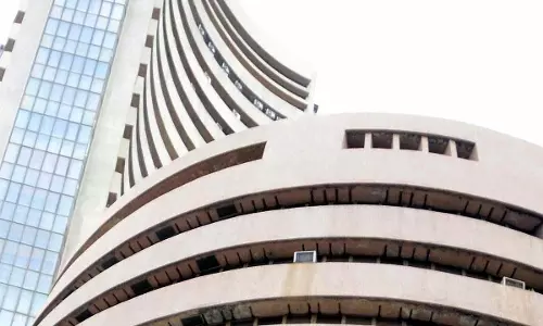 बिकवाली के बीच बाजार में लगातार चौथे सत्र में गिरावट जारी रही