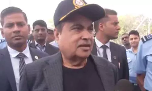 केंद्रीय मंत्री Nitin Gadkari ने वयोवृद्ध दिवस पर सैनिकों को दी श्रद्धांजलि