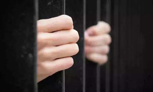 नशीले पदार्थ की तस्करी के आरोप में चार लोग गिरफ्तार, MDMA जब्त नशीले पदार्थ की तस्करी के आरोप में चार लोग गिरफ्तार, MDMA जब्त