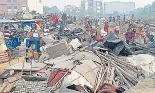 NCR Ghaziabad: बुलडोजर की कार्रवाई में 1.5 हजार स्थाई और अस्थाई झुग्गियां हटाई गईं NCR Ghaziabad: बुलडोजर की कार्रवाई में 1.5 हजार स्थाई और अस्थाई झुग्गियां हटाई गईं