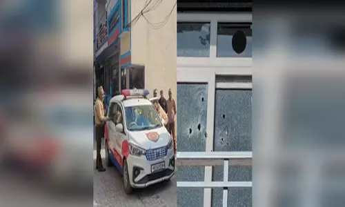 बदमाशों ने मकान पर की 24 से ज्यादा राउंड फायरिंग, पुलिस जांच में जुटी