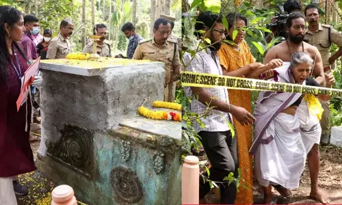 समाधि तोड़ना: हिंदू ऐक्यवेदी से चर्चा के बाद परिवार लेगा फैसला समाधि तोड़ना: हिंदू ऐक्यवेदी से चर्चा के बाद परिवार लेगा फैसला