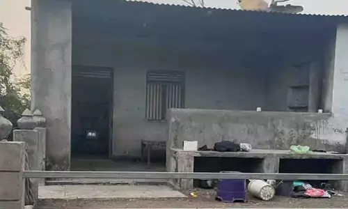 BIG BREAKING: संतरे के बगीचे में ड्रग्स की फैक्ट्री, पुलिस ने किया बड़ा खुलासा BIG BREAKING: संतरे के बगीचे में ड्रग्स की फैक्ट्री, पुलिस ने किया बड़ा खुलासा