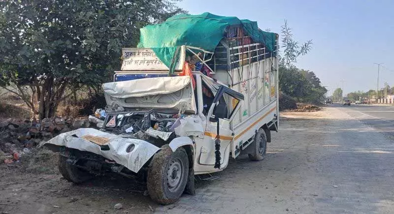 NH-9 पर जमा पानी के कारण सिरसा गांव में कई दुर्घटनाएं