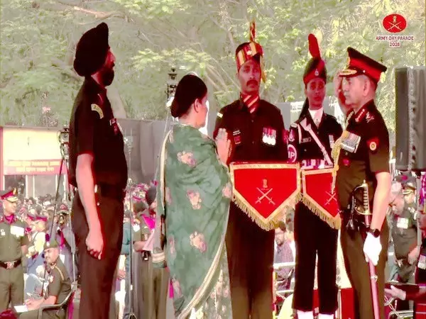 Pune: भारतीय सेना ने 77वां सेना दिवस मनाया, 52 प्रतिष्ठित पुरस्कार प्रदान किए Pune: भारतीय सेना ने 77वां सेना दिवस मनाया, 52 प्रतिष्ठित पुरस्कार प्रदान किए
