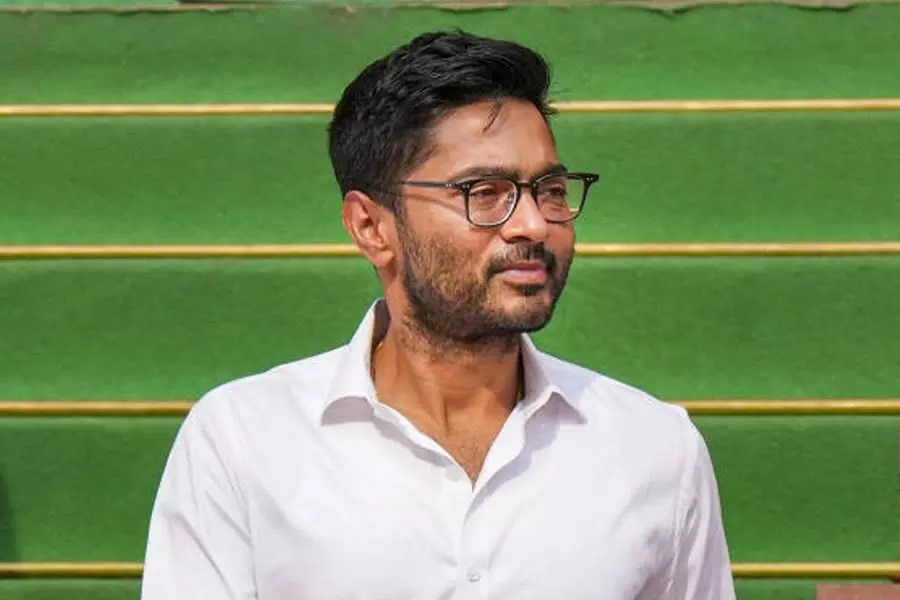 अभिषेक बनर्जी ने कहा- Malda में हिंसक घटनाओं के बीच तृणमूल में अंदरूनी कलह अभिषेक बनर्जी ने कहा- Malda में हिंसक घटनाओं के बीच तृणमूल में अंदरूनी कलह