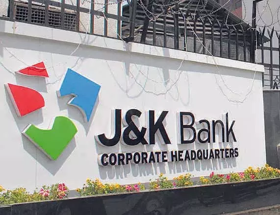 सेबी ने MD की नियुक्ति के बारे में देरी से खुलासा करने पर J&K बैंक को चेतावनी दी सेबी ने MD की नियुक्ति के बारे में देरी से खुलासा करने पर J&K बैंक को चेतावनी दी