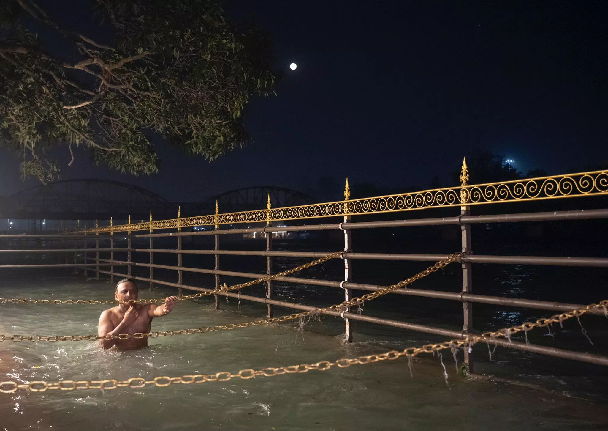 अखिलेश बोले संगम तब जाएंगे, जब मां गंगा बुलाएंगी