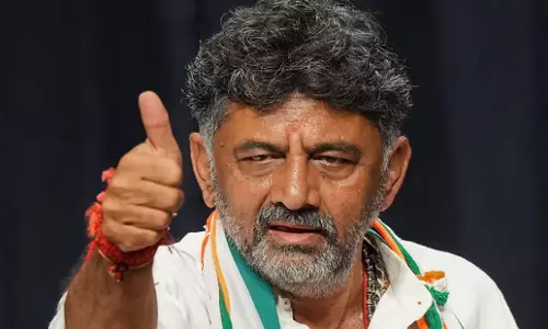 Karnataka: कांग्रेस में गुटबाजी को लेकर वरिष्ठ नेताओं ने डीकेएस से मुलाकात की