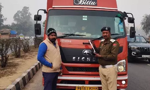 Ambala police  ने लेन-ड्राइविंग मानदंडों का उल्लंघन करने वाले भारी वाहन चालकों पर शिकंजा कसा