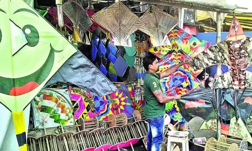 ओडिशा में पवित्र स्नान और मंदिरों के दर्शन के साथ मकर संक्रांति मनाई गई
