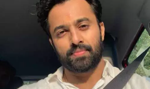 उन्नी मुकुंदन ने एएमएमए के कोषाध्यक्ष पद से इस्तीफा दिया उन्नी मुकुंदन ने एएमएमए के कोषाध्यक्ष पद से इस्तीफा दिया