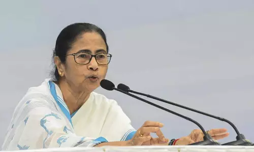पवन चामलिंग ने ममता बनर्जी से मुलाकात की, SDF में गिरावट के बीच राजनीतिक सहयोग मांगा पवन चामलिंग ने ममता बनर्जी से मुलाकात की, SDF में गिरावट के बीच राजनीतिक सहयोग मांगा